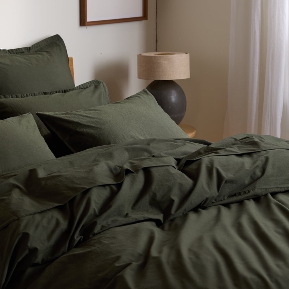 PARACHUTE Brushed Cotton pillocase Set color Evergreen Queen gently used